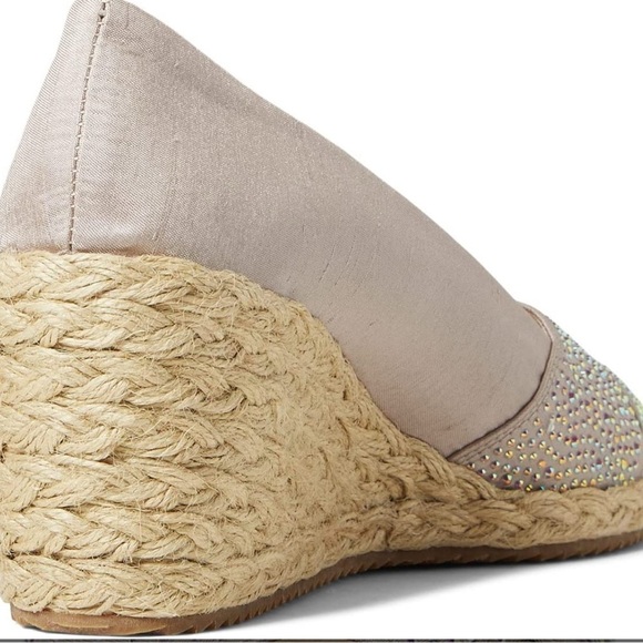 Anne Klein (i-flex) 9.5 heel size 3 inches brand new with out tags - Picture 9 of 13